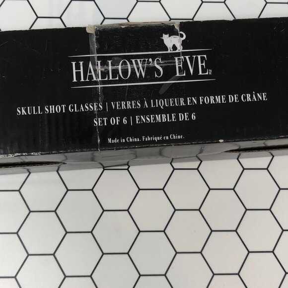Hallow's Eve Six Skull Shot Glasses - Picture 5 of 9